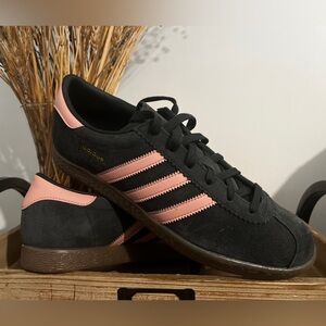 Adidas Women’s Stadt Gray and Pink